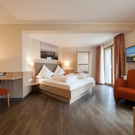 Mohren מלון הגנאו